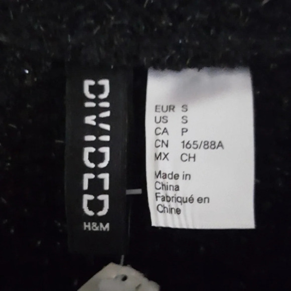 H&M Sparkly Soft Dressy Holiday Party Sweater - Picture 4 of 7